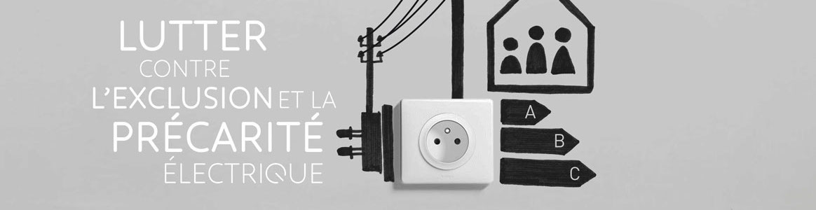 Bandeau représentant une prise électrique blanche sur un mur gris avec un schéma noir autour du produit.